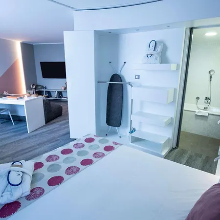 Novotel Hotel 4*